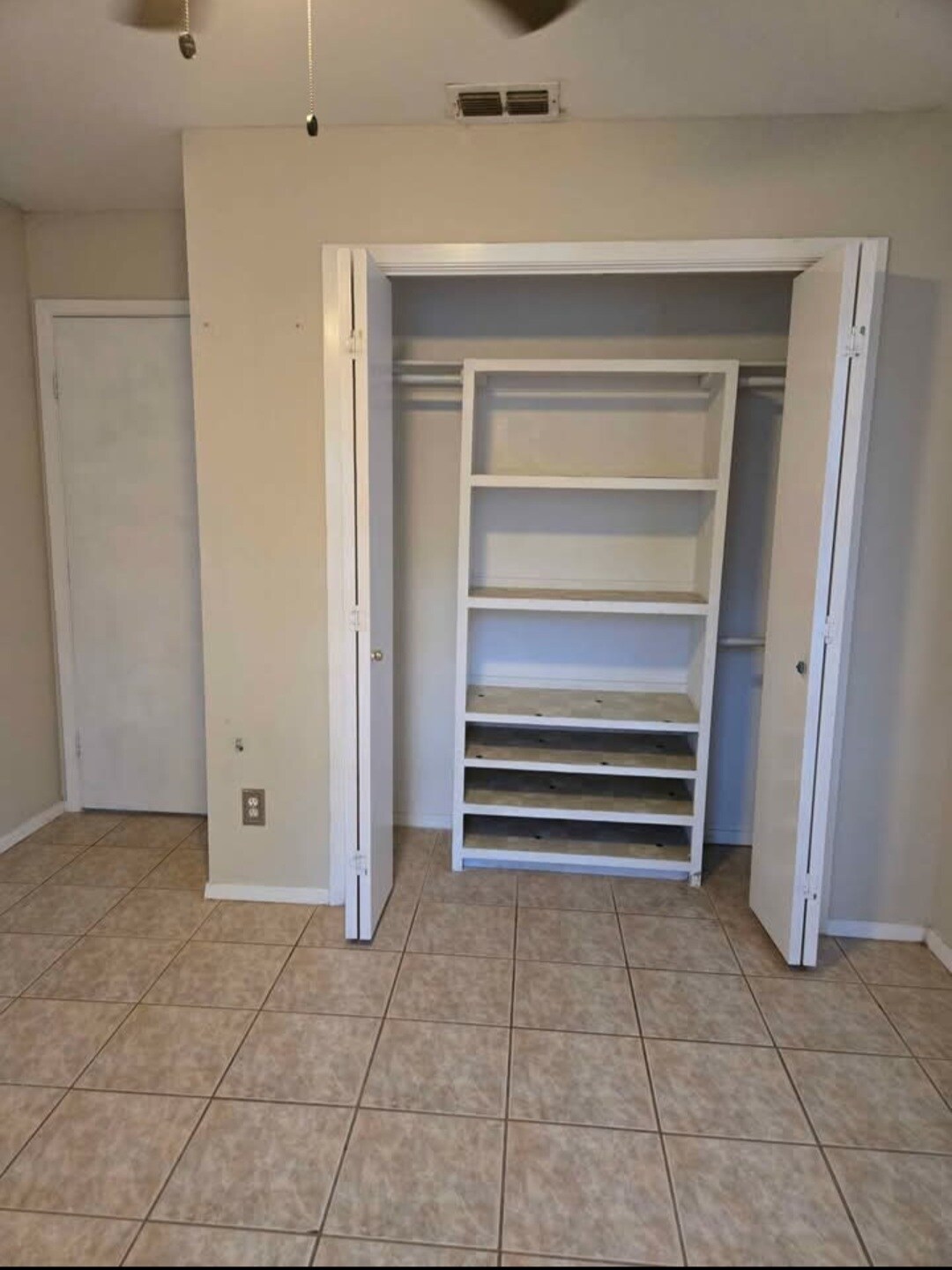 Building Photo - 404 N 29th Ave