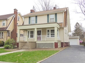 Building Photo - Updated 3 Bedroom - 1.5 Bathroom Cleveland Hts. Colonial for Rent!