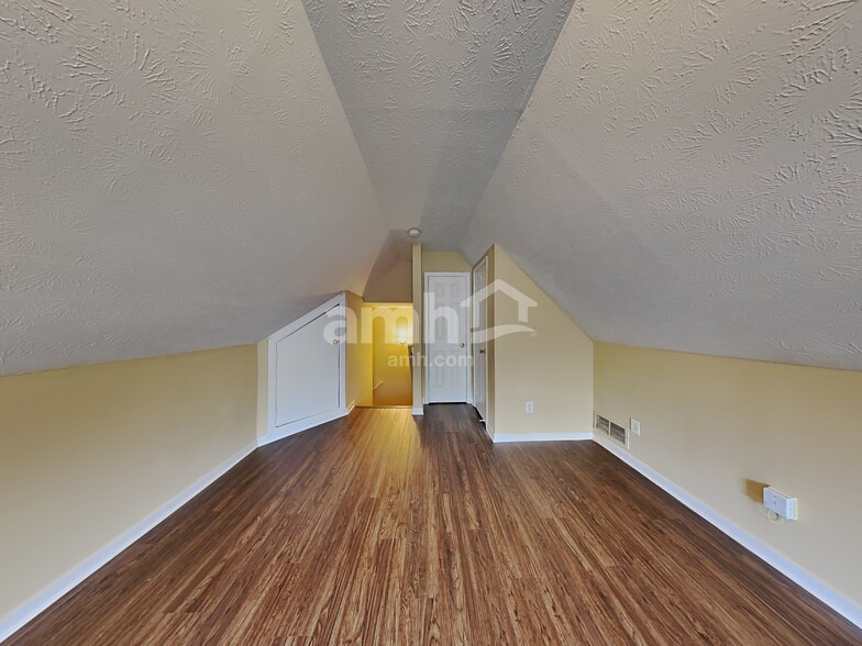 Building Photo - 1225 Stephens Pond View