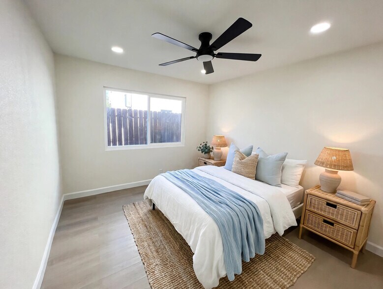 Virtually staged - 33951 Golden Lantern