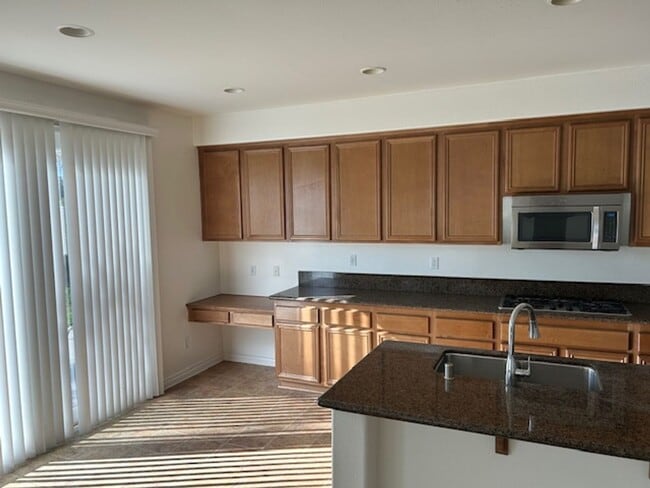 Building Photo - 40352 Charlesburg Dr