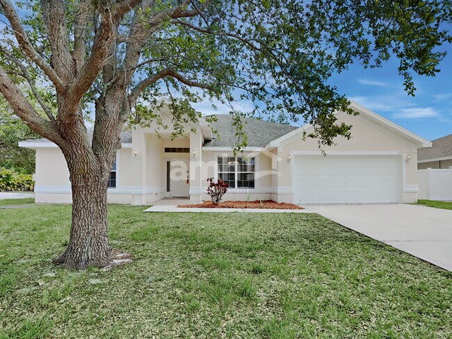 Primary Photo - 1702 SW Penrose Ave