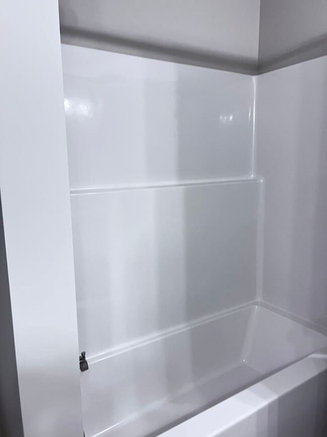 Building Photo - 631 Clary St