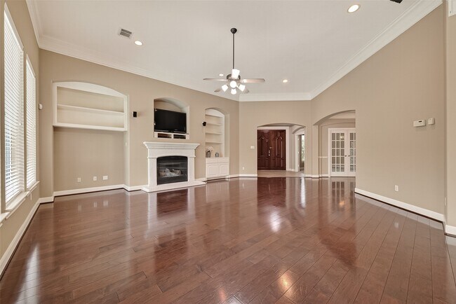 Building Photo - 5934 Solar Point Ln