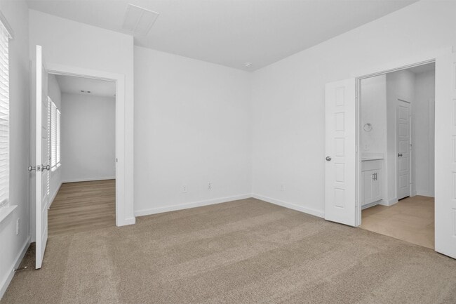 Building Photo - 304 Willow Sage Ct