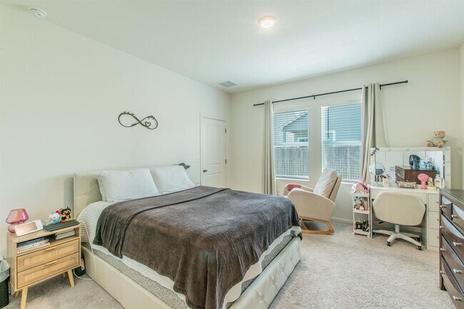 Building Photo - 209 Dirty Harry Dr