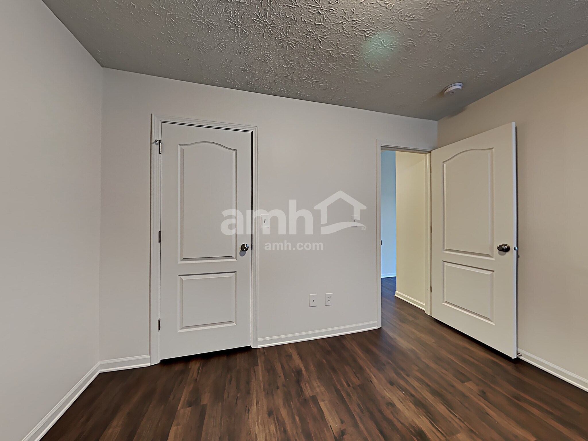 Building Photo - 1145 Bumblebee Way