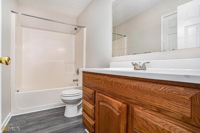 Building Photo - 1730 Bennett Dr