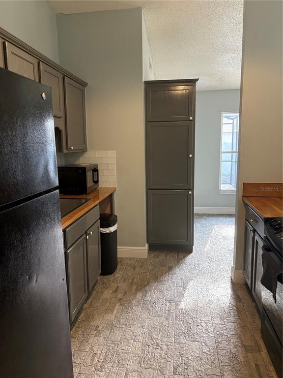 Building Photo - 2454 Quail Hollow Ave