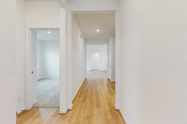 Building Photo - 21815 Sunshine Cove Ln