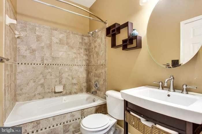 Upstairs Bathroom - 504 Rhode Island Ave NW