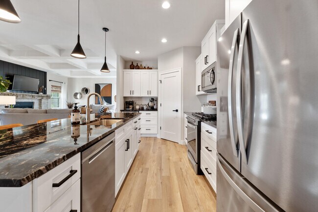 Building Photo - 1878 Woodland Way