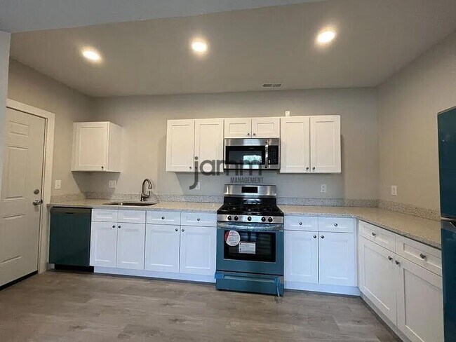 Building Photo - 1966 Randall Rd