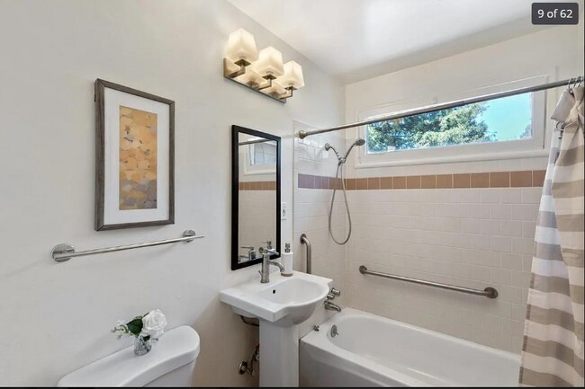 Building Photo - 16515 Marchmont Dr