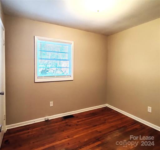 Building Photo - 933 Yellowstone Dr