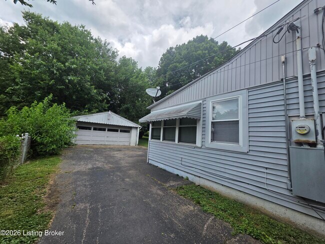Building Photo - 226 Granvil Dr