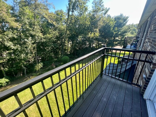 Building Photo - Newly Updated! - 2 Bedrooms 1 Bathroom - Hopewell Township