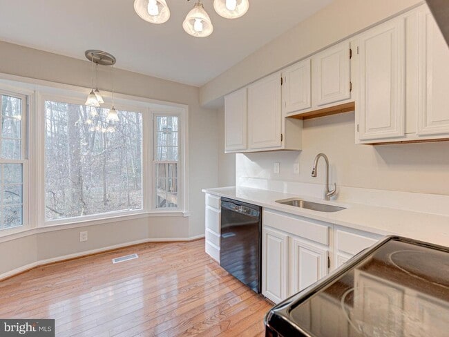 Building Photo - 10332 Mockingbird Pond Ct