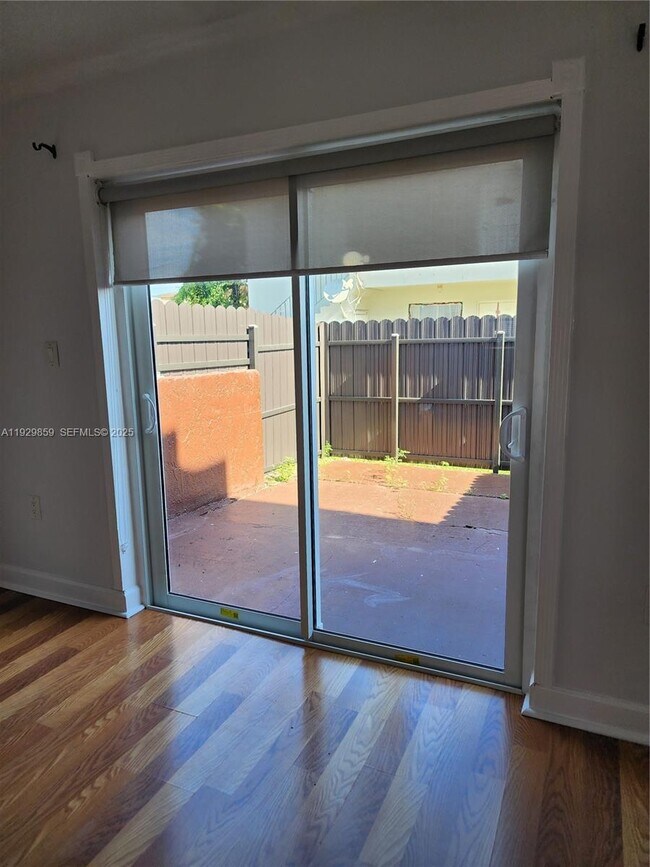 Building Photo - 401 SW 109th Ave