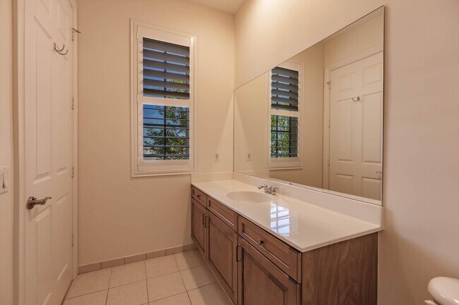 Building Photo - 820 Virginia Gardens Dr