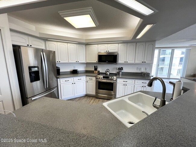 Building Photo - 820 Del Rio Way