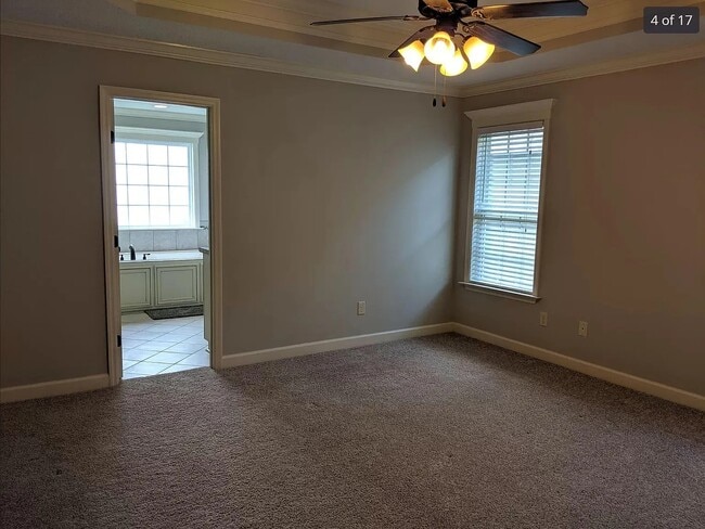 Building Photo - 4091 Cottage Heights Rd