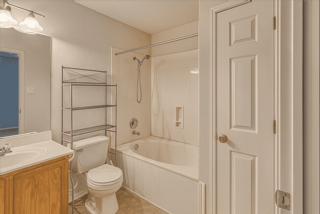 Building Photo - 6902 Asbury Station