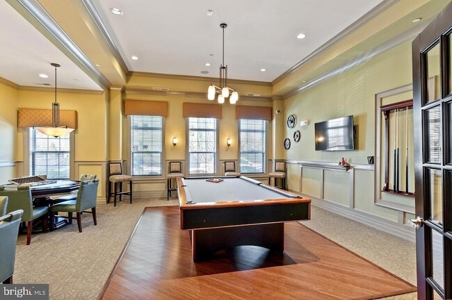 Building Photo - 944 Halifax Pl