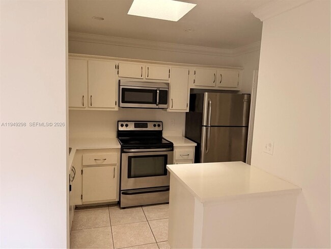 Building Photo - 1802 Waterview Cir