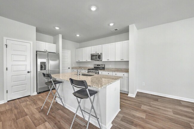 Building Photo - 762 Ridgley Dr