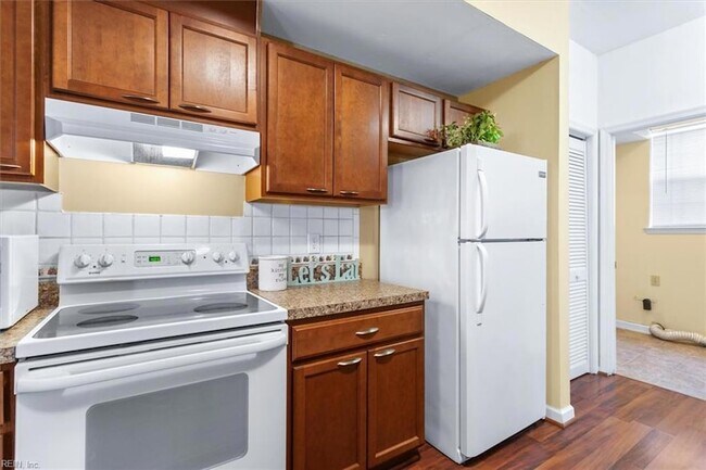 Building Photo - 5403 Sasha Ct