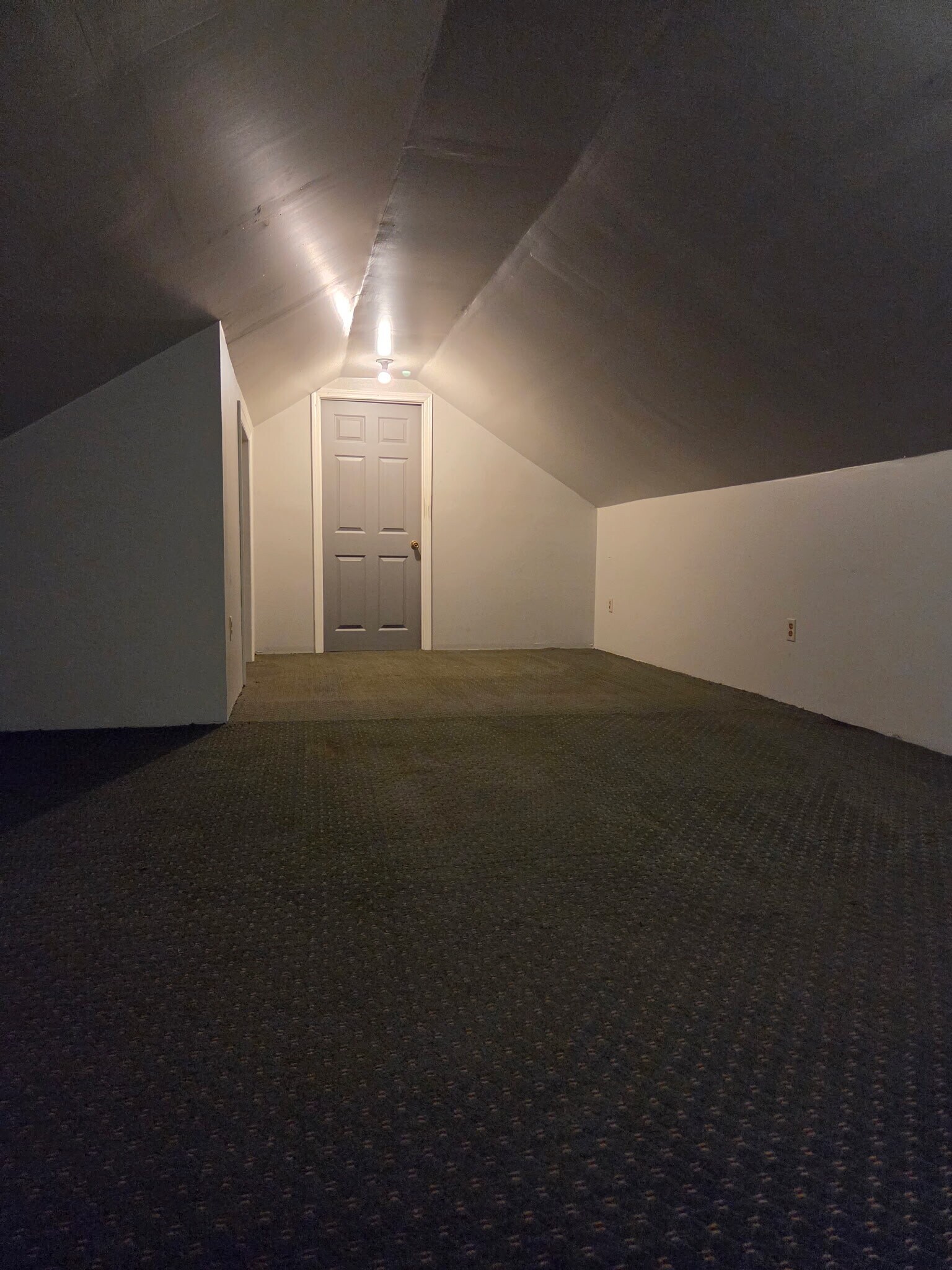 Loft bedroom - 802 N Governor St