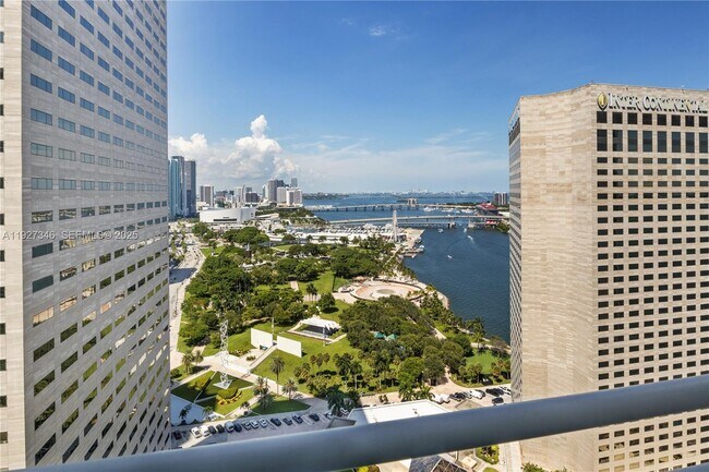 Building Photo - 325 S Biscayne Blvd