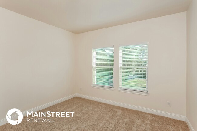 Building Photo - 14908 Oakwood Ln