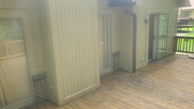 Building Photo - 6257 Gatewood