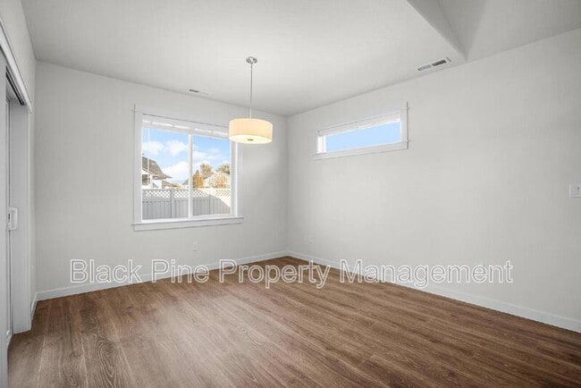 Building Photo - 7536 W Havana Dr