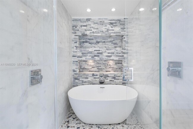 Building Photo - 11401 SW 72nd Pl