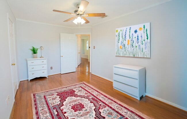 Building Photo - 1123 Woodley Bend