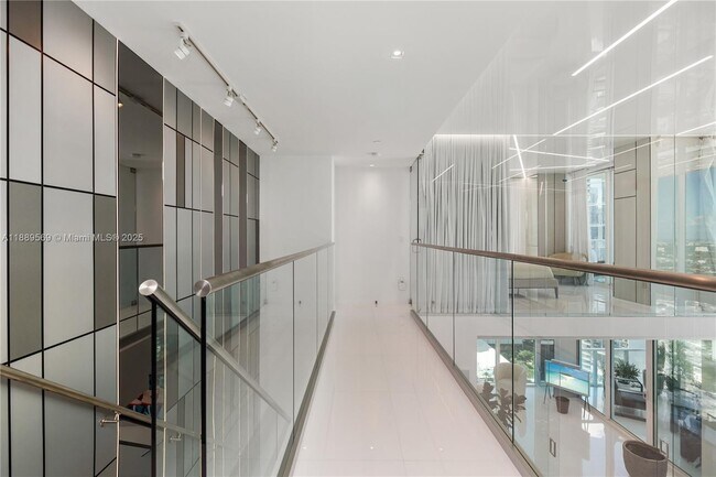 Building Photo - 1040 Biscayne Blvd