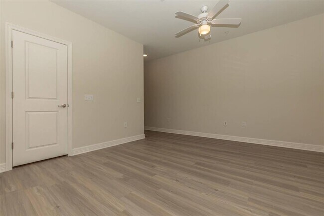 Building Photo - 1201 W Whitestone Blvd