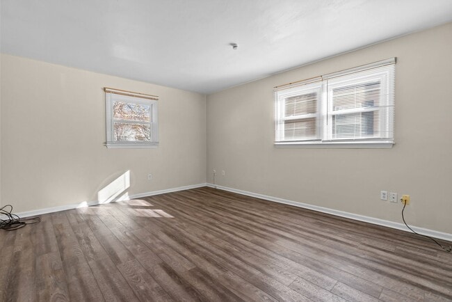 Building Photo - For Rent in Beautiful Chesapeake!