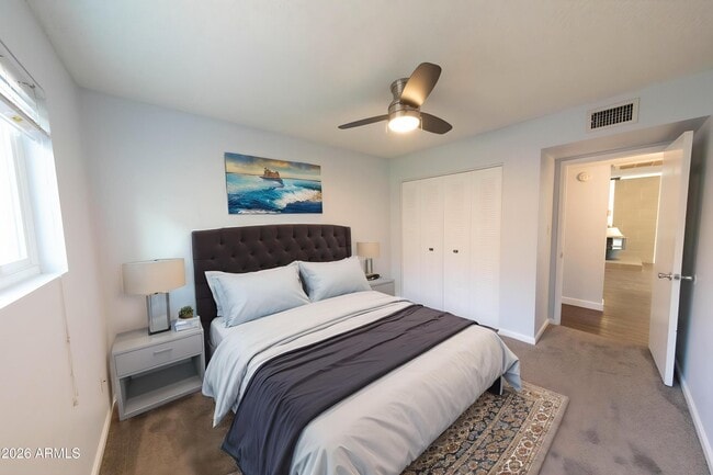 Building Photo - 2625 S Los Feliz Dr