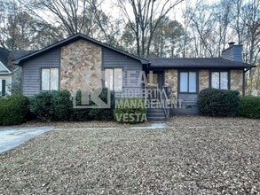 Building Photo - 307 Fox Tail Dr