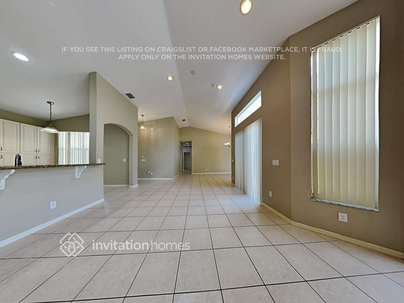 Building Photo - 5842 NW 119th Dr