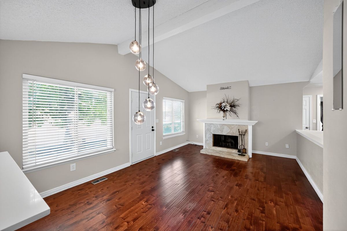 Building Photo - 3501 S Kittredge St