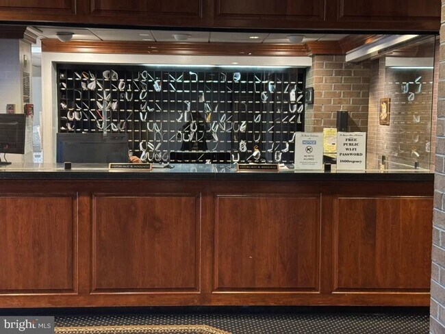 Building Photo - 1800 Old Meadow Rd