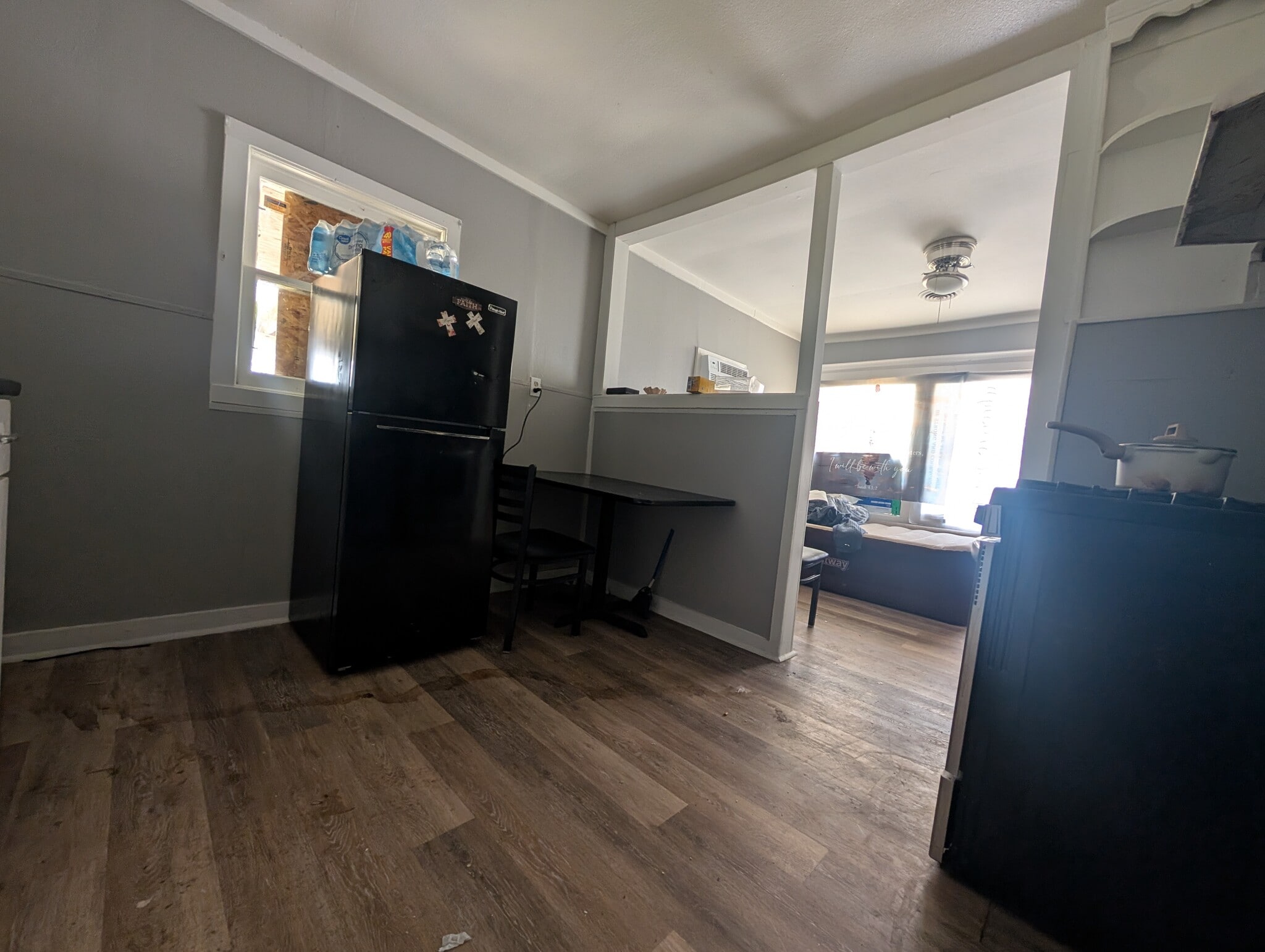 kitchen - 611 Gordon St