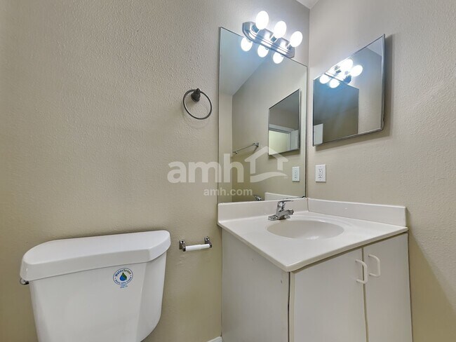 Building Photo - 30230 Double Dr