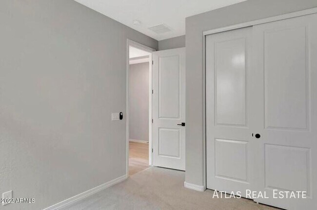 Building Photo - 13196 W Redstone Dr