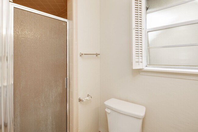 Building Photo - AUGUST PRE-LEASE! 3 bed, 2 bath home in Eastgate!